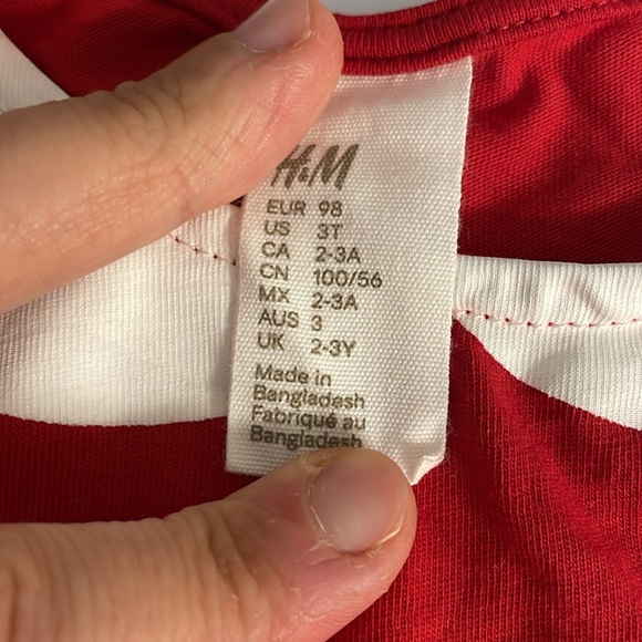 H&M set of 2 Christmas themed dresses - Picture 9 of 9